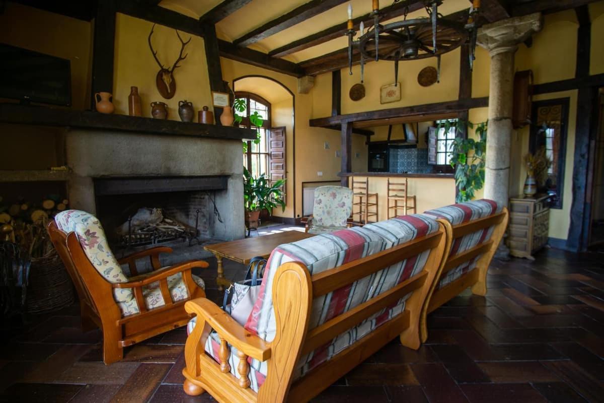 Casa Rural La Central-La Higuerilla เอลวาร์โก เด อาวีลา ภายนอก รูปภาพ
